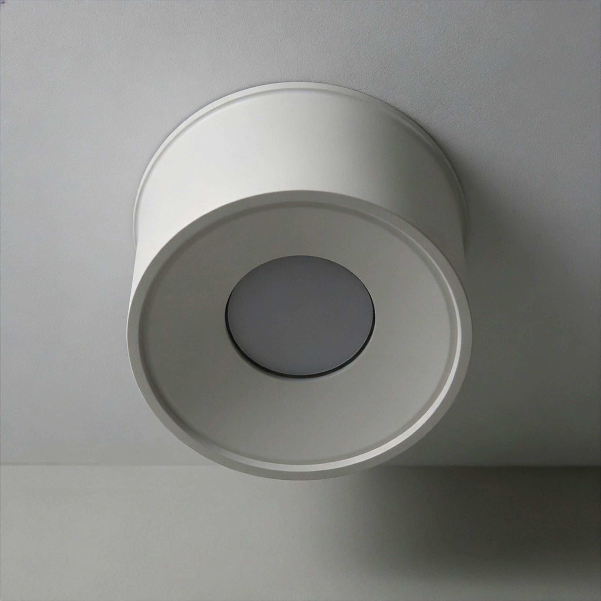 WTA.O01.007.30.18 WERTMARK TECHNICAL ALTAIR светильник точечный накладной, LED, 18W, 3000K