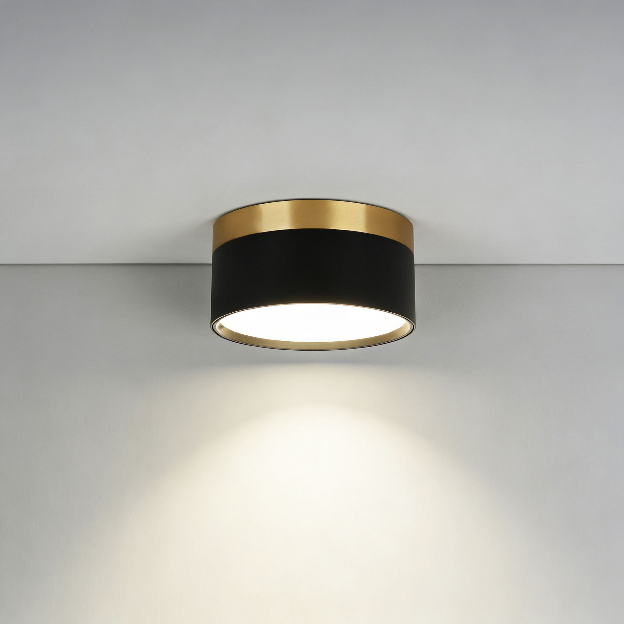 WTA.O21.607.30.18 WERTMARK TECHNICAL ALTAIR светильник точечный накладной, LED, 18W, 3000K